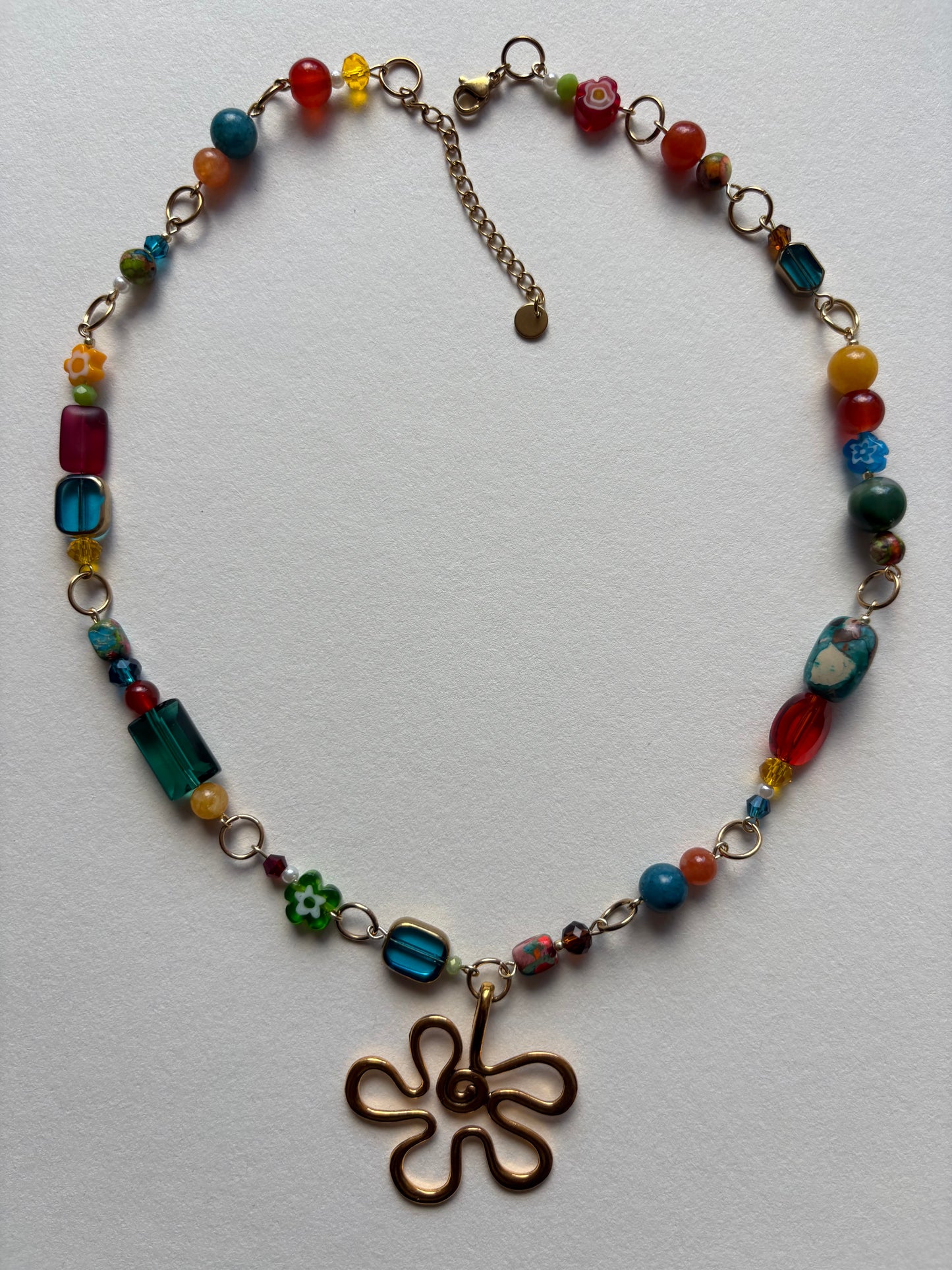 the groovy necklace