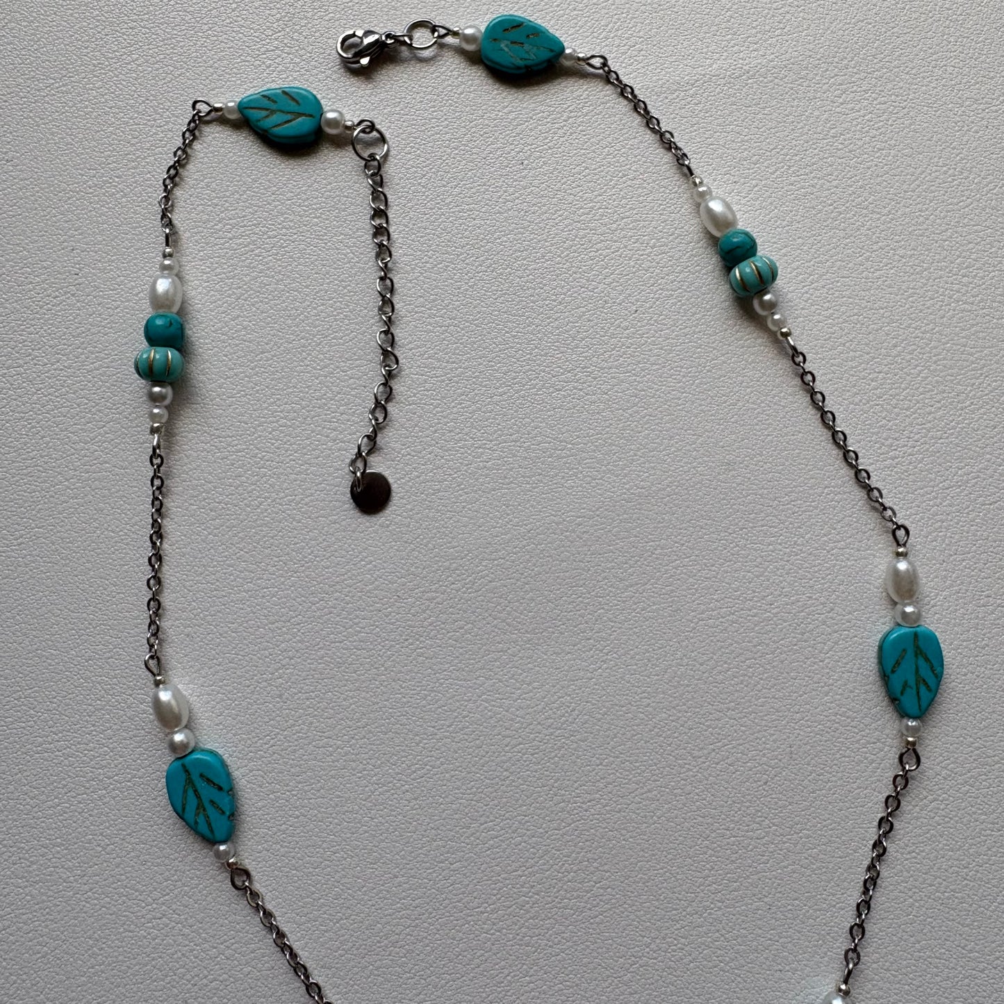 daisy jones necklace