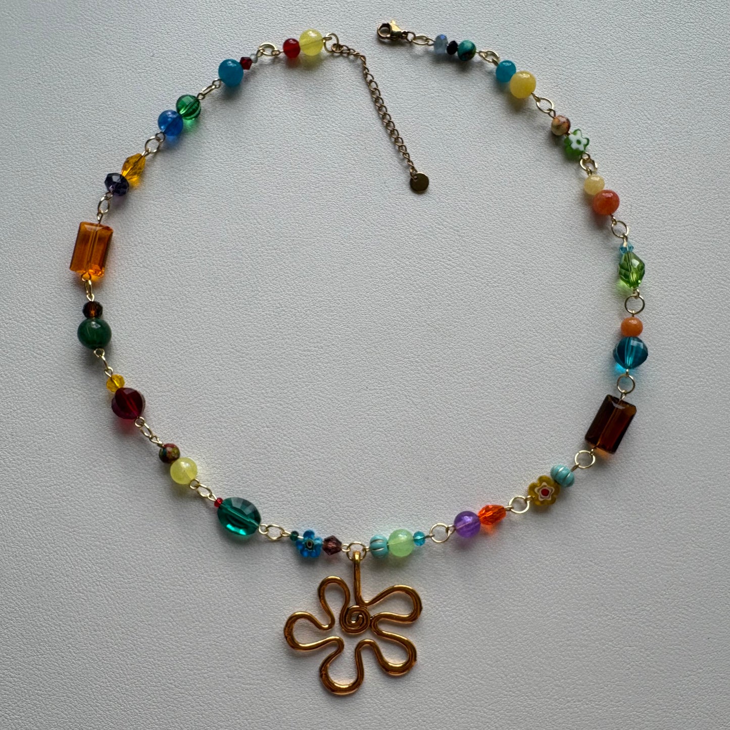 the groovy necklace