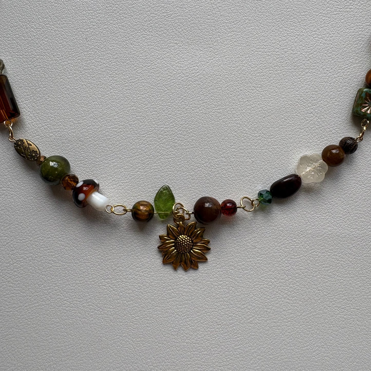 unreal unearth necklace