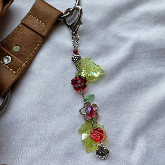 strawberry leaf keychain