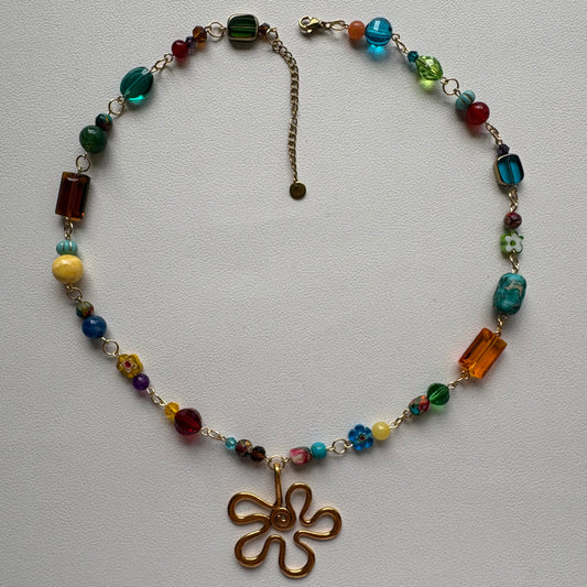the groovy necklace