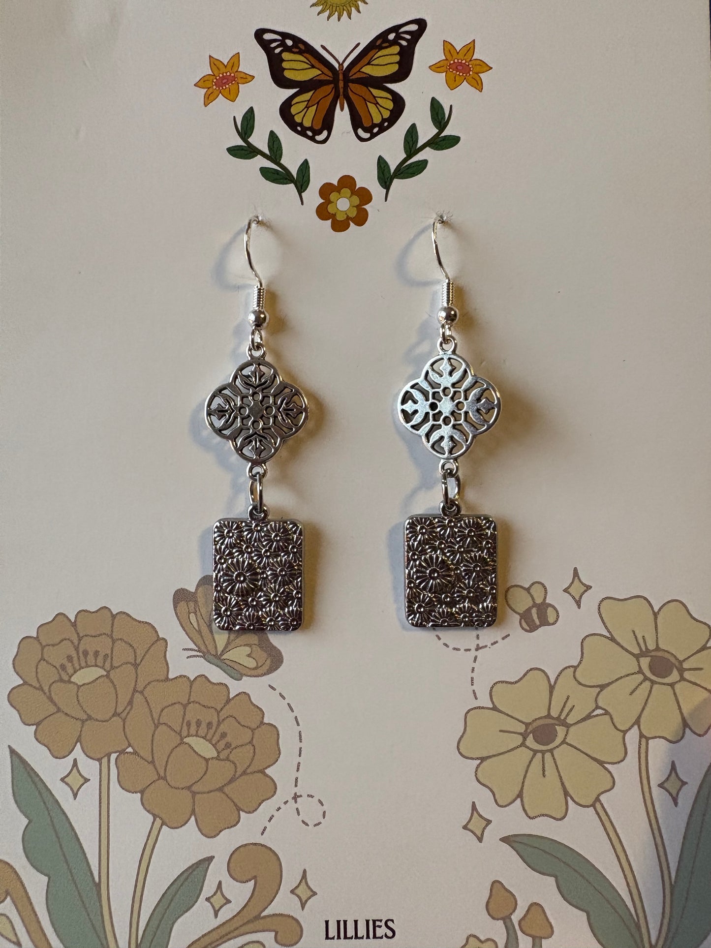 silver daisy earrings